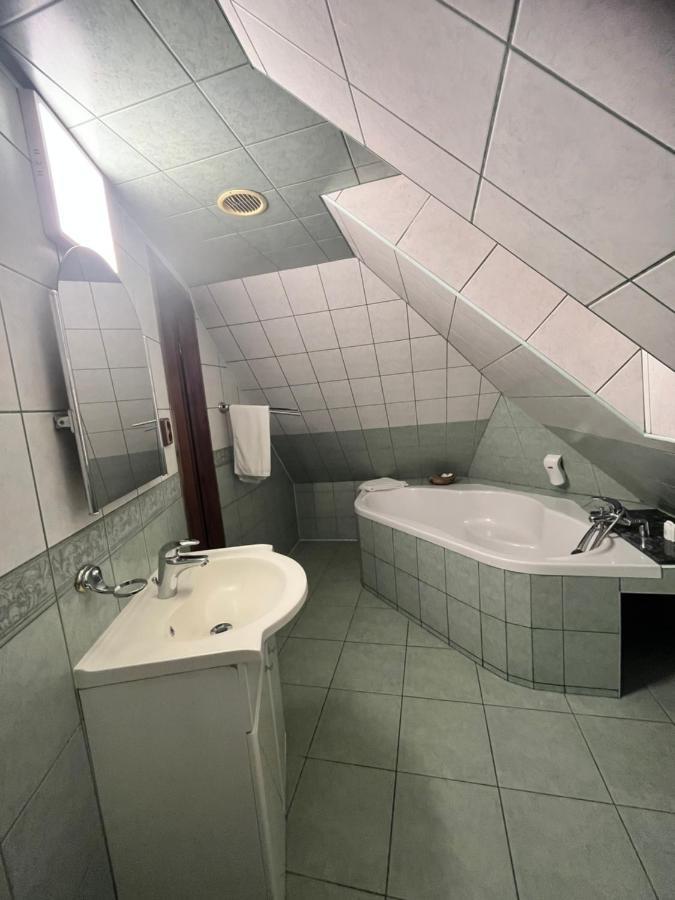Zajazd Cicha Woda Maniowy Zewnętrze zdjęcie